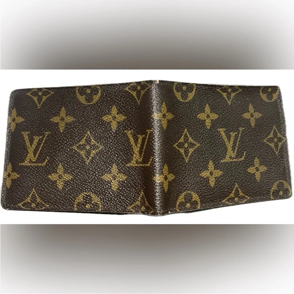 Louis Vuitton Brown Canvas Monogram LV Men's Bifold Wallet